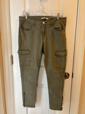 Levi's Olive Green Cargo Skinny Jeans - Women's